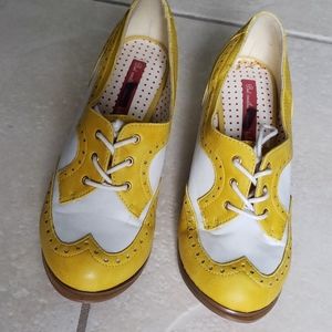 Yellow Oxford shoes